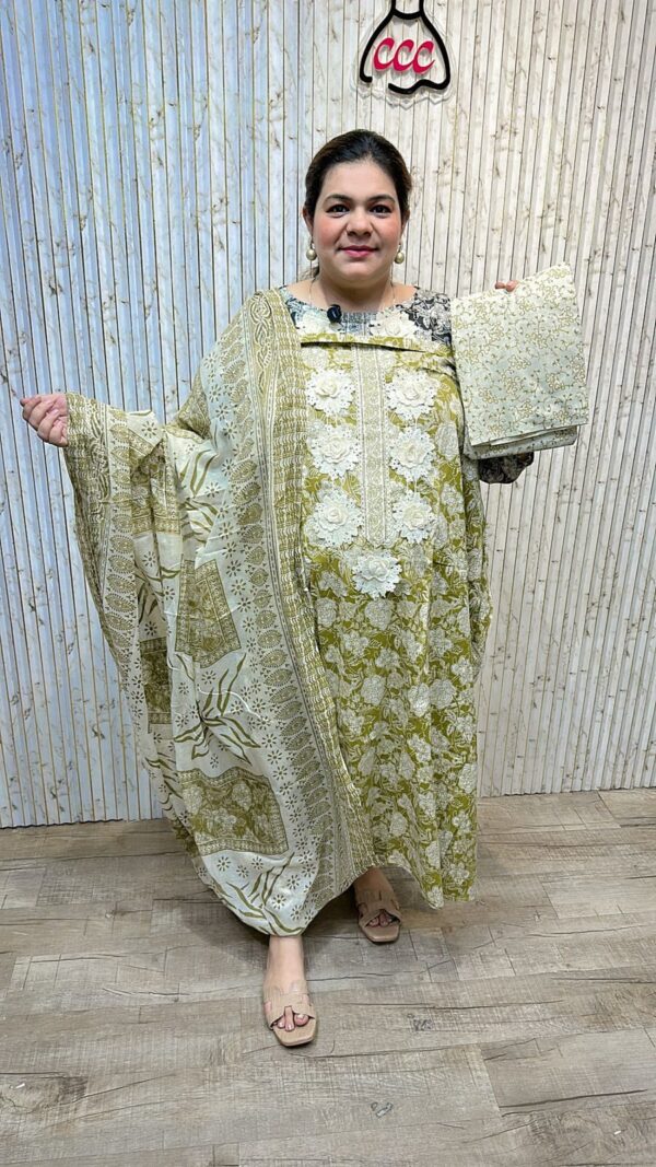 Beautiful 3d flower suit ccc254gmusturd