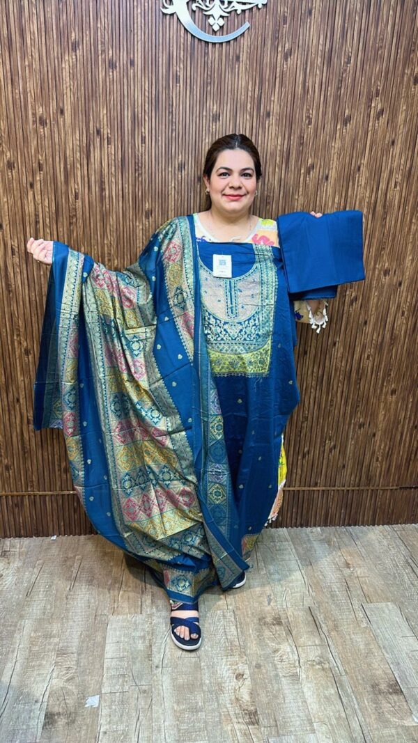 Beautiful designer suit ccc308b