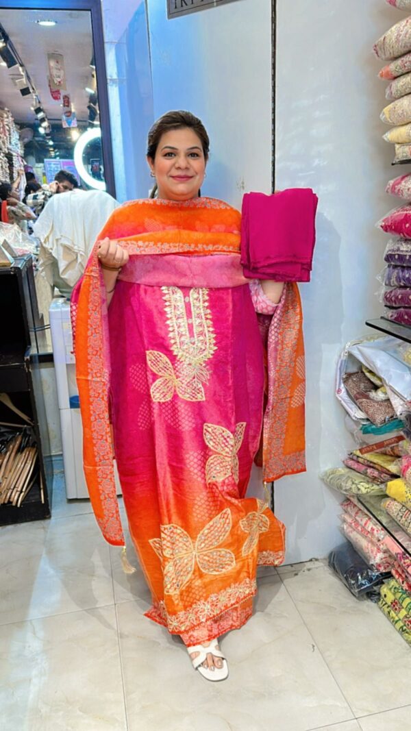 Beautiful Designer Suit CCC360 - Image 2