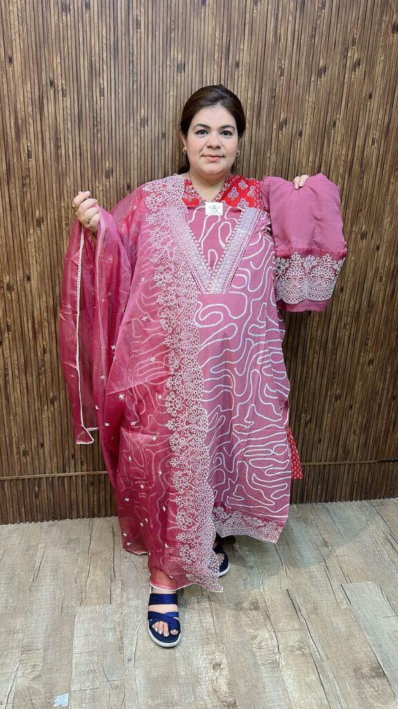 Beautiful embroidery suit ccc295pink