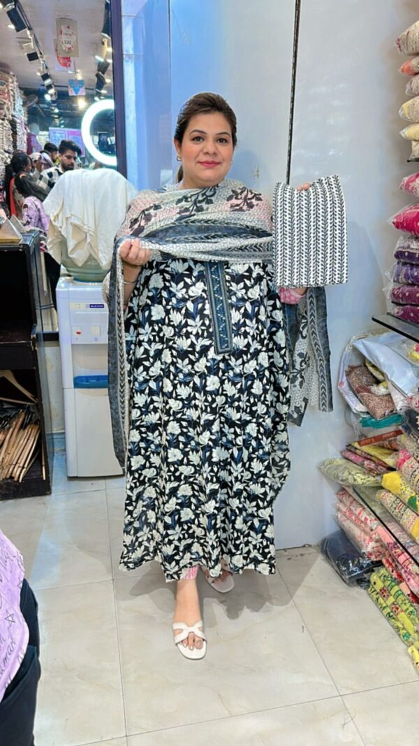 Beautiful Flower Print Suit CCC364 - Image 2