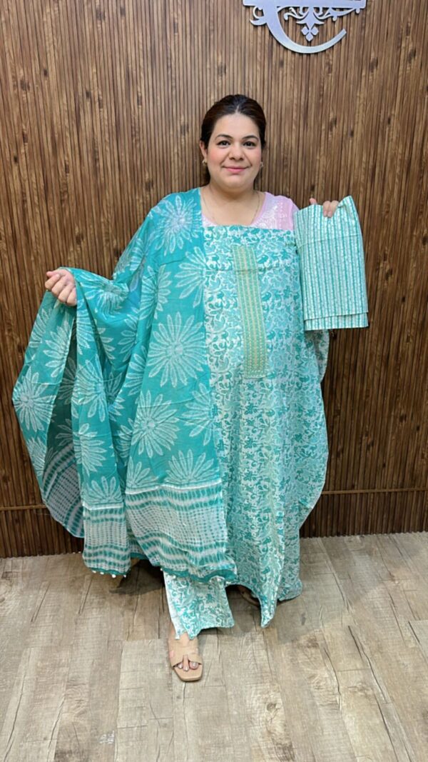 Beautiful Flower Print Suit CCC386 - Image 2
