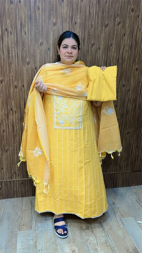 Beautiful suit with embroidery work ccc2922