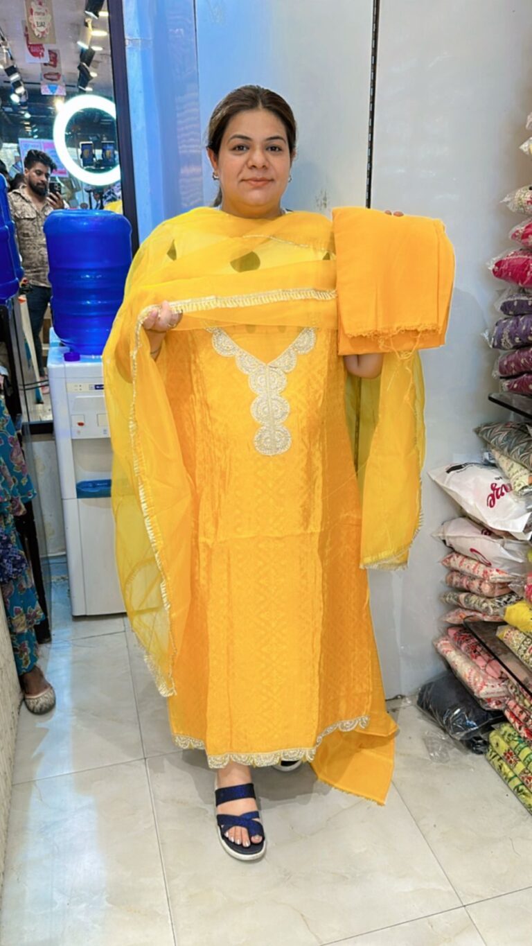 Beautiful suit with lace work ccc322