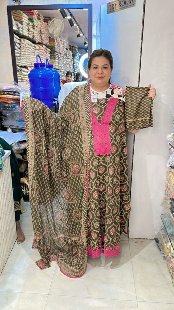 Beautiful Suit With Lace Work CCC422