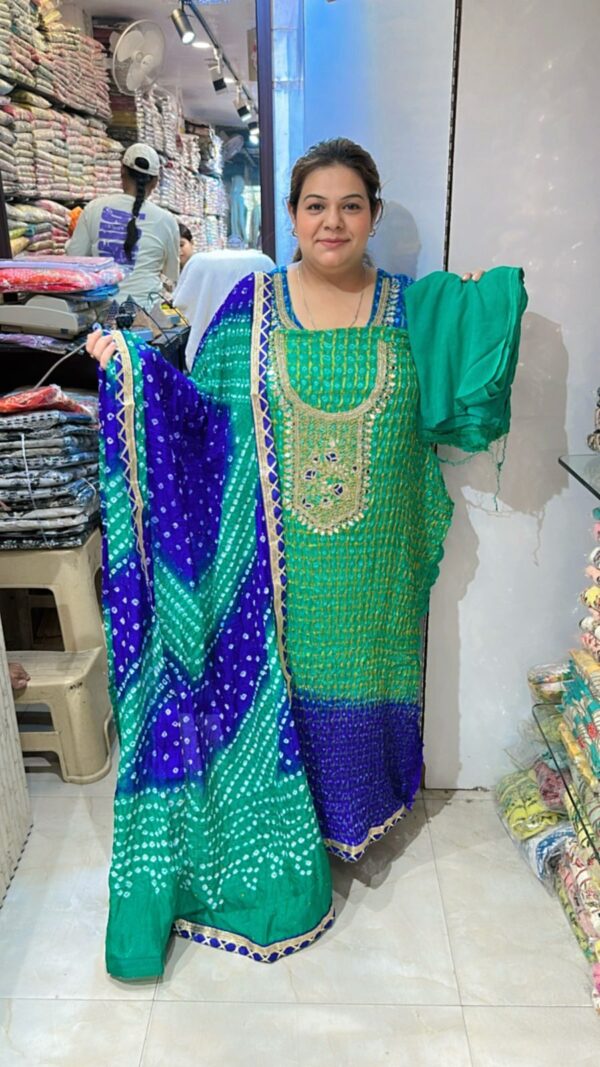 Stunning Designer Suit CCC490 - Image 3