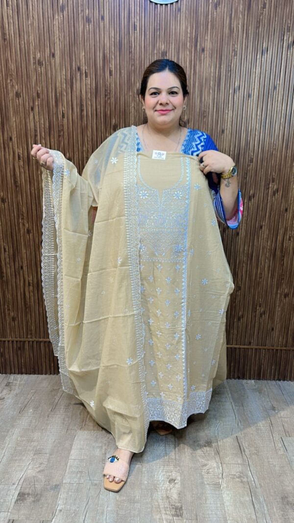 Stunning Designer Suit CCC506 - Image 4