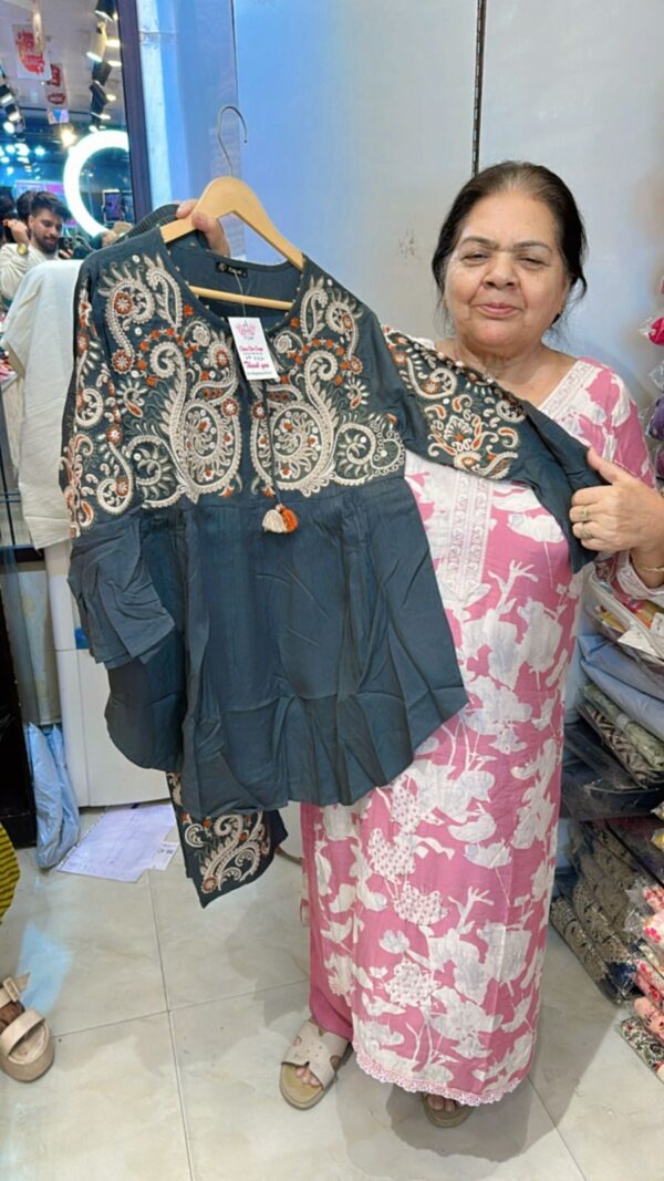 Stunning Embroidery Co-Ord Set CCC351 - Image 3