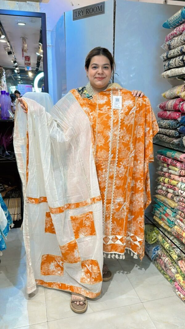 Stunning Floral Suit CCC471
