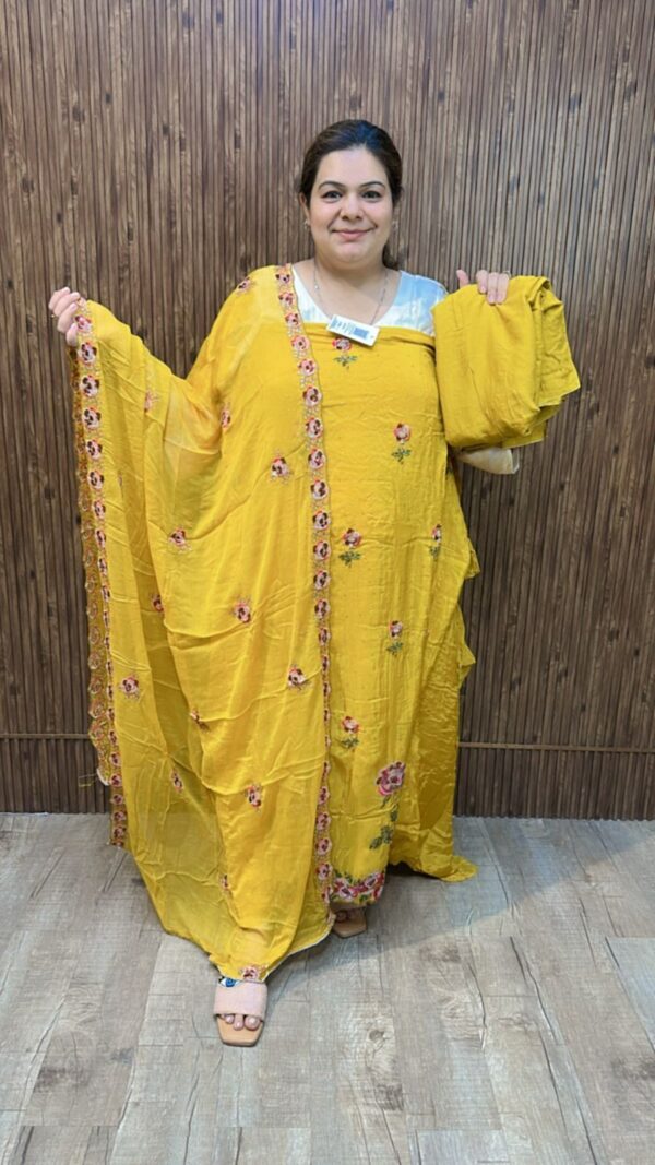 Stunning Floral Suit CCC519 - Image 2