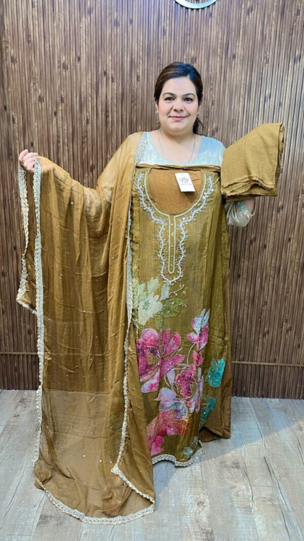 Pure Crepe Suit With Mirror Work CCC528 - Image 2