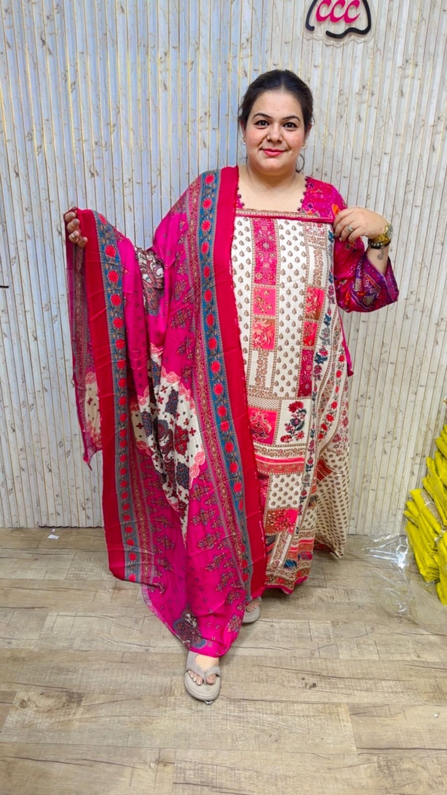 Stunning Branded Pashmina CCC42 - Image 4