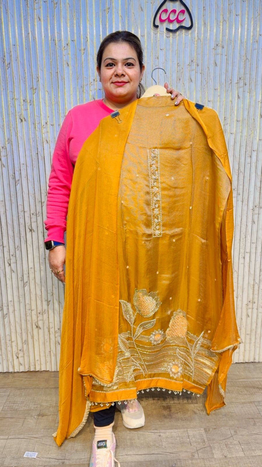 Stunning Burberry Suit Ccc51