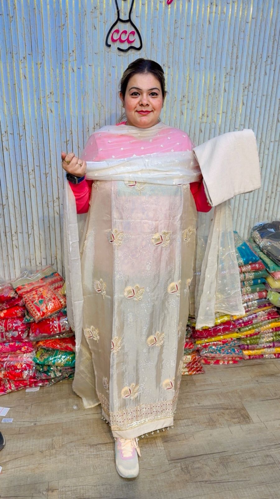 Stunning Burberry Suit Ccc54 - Image 3